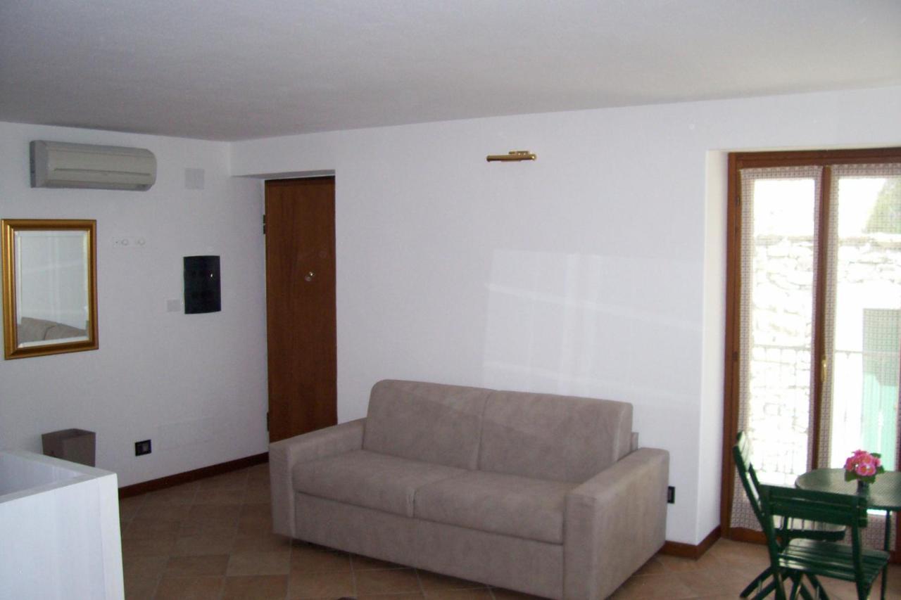 Appartamento Contrada Vecchia ヴァレンナ エクステリア 写真